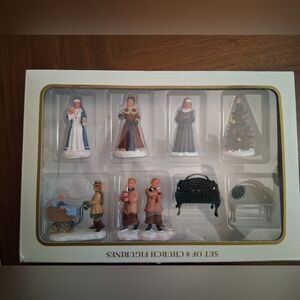 Holiday Figurine Set with Christmas Tree